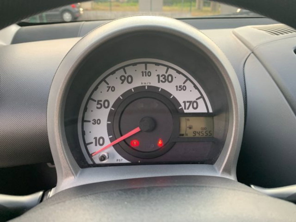 Toyota Aygo 1.0 12V VVT-i 5 porte Active (13)