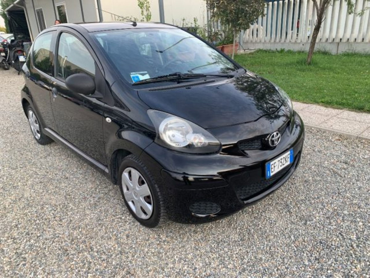 Toyota Aygo 1.0 12V VVT-i 5 porte Active (7)