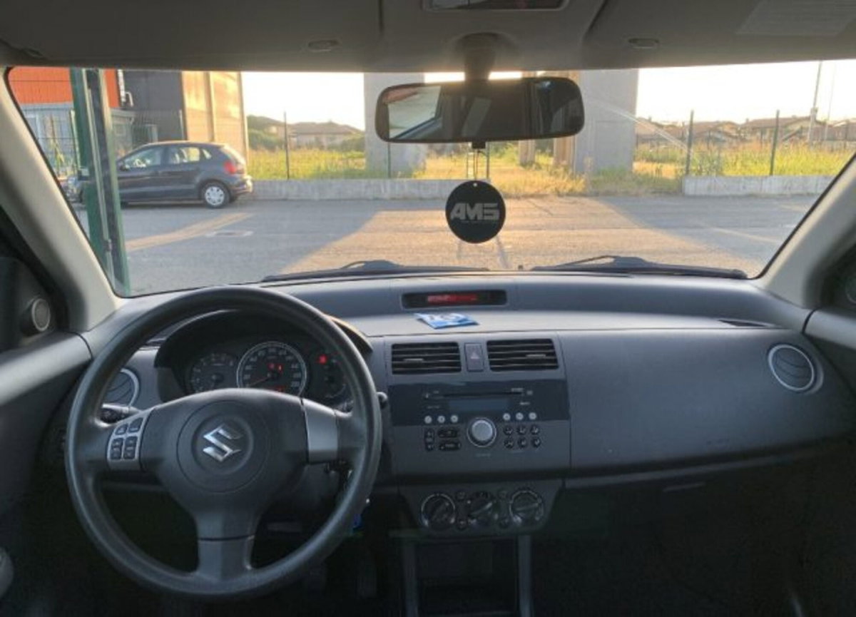 Suzuki Swift 1.3 5p. GL (15)