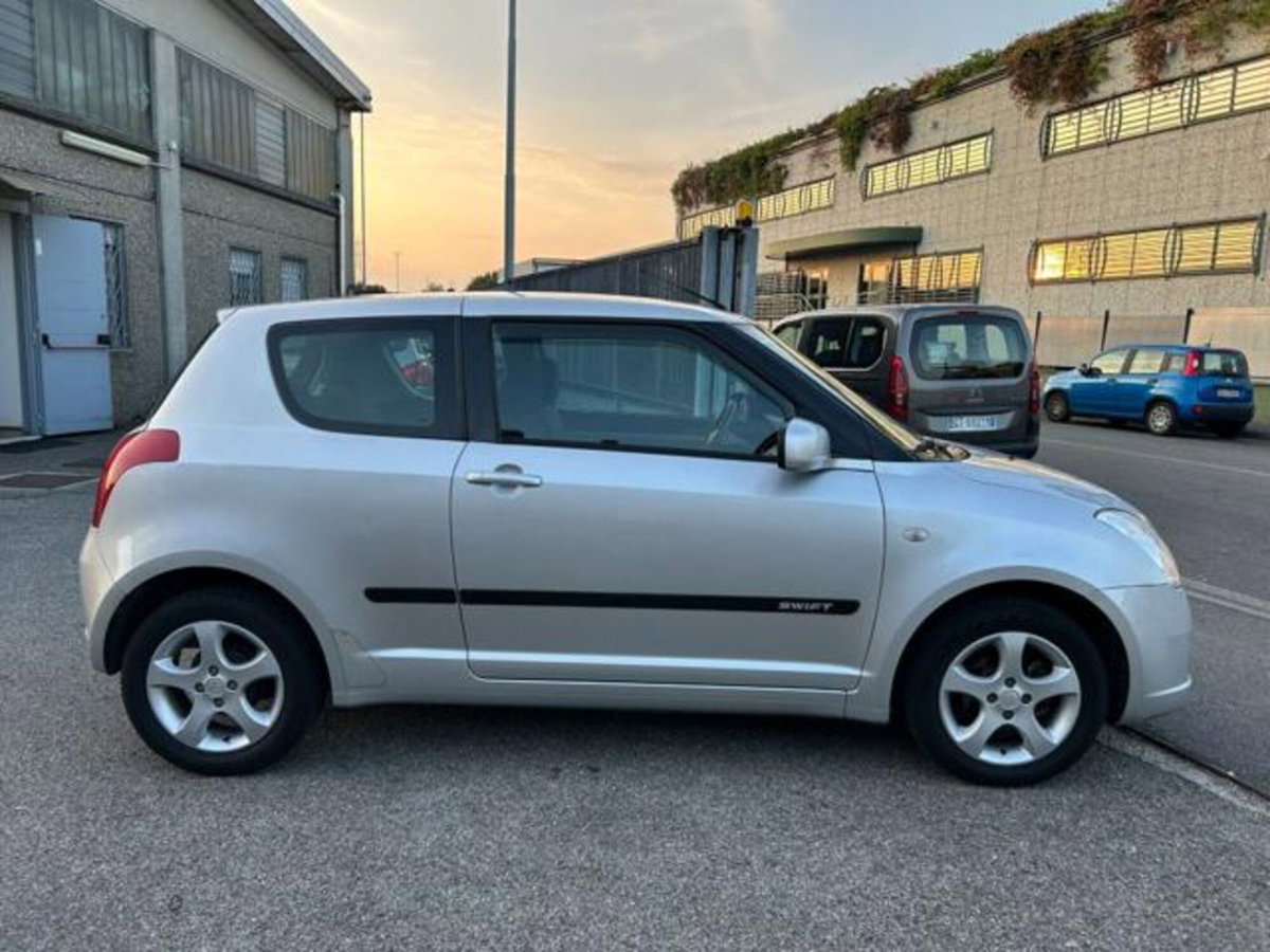 Suzuki Swift 1.3 3p. GL (14)