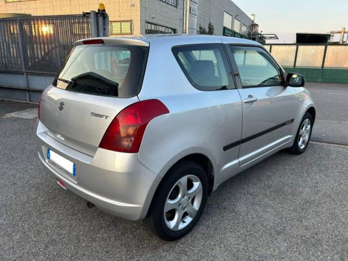 Suzuki Swift 1.3 3p. GL (4)