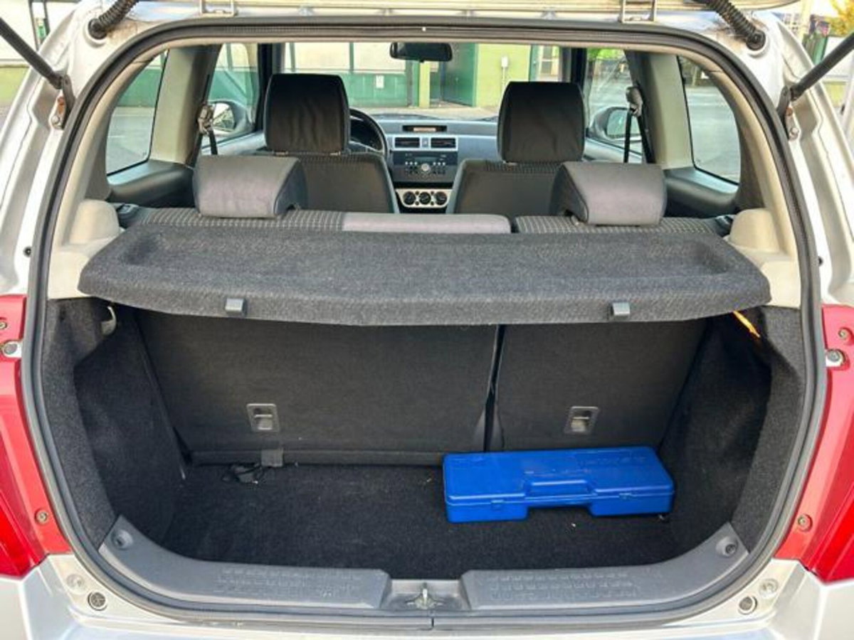 Suzuki Swift 1.3 3p. GL (8)