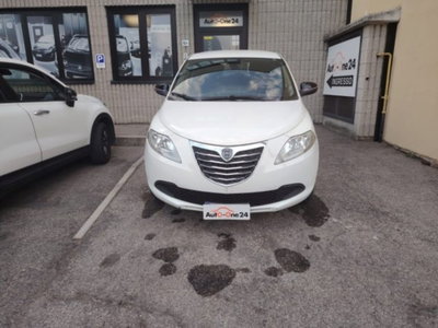 Lancia Ypsilon 1.2 69 CV 5 porte Elefantino (2)