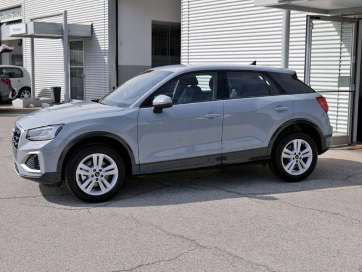 Audi Q2 35 2.0 tdi Business Advanced s-tronic (2)