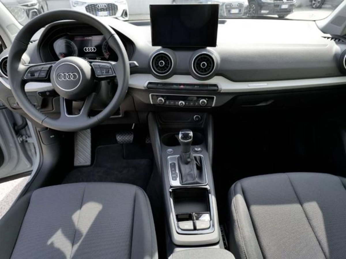 Audi Q2 35 2.0 tdi Business Advanced s-tronic (7)