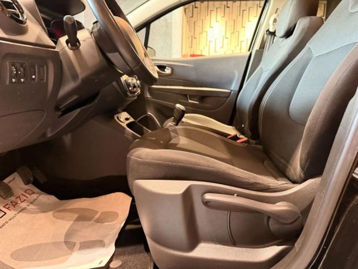 Renault Captur dCi 8V 90 CV Start&Stop Energy Sport Edition (19)
