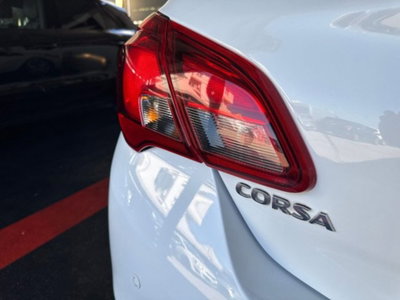 Opel Corsa 1.2 5 porte Innovation (18)