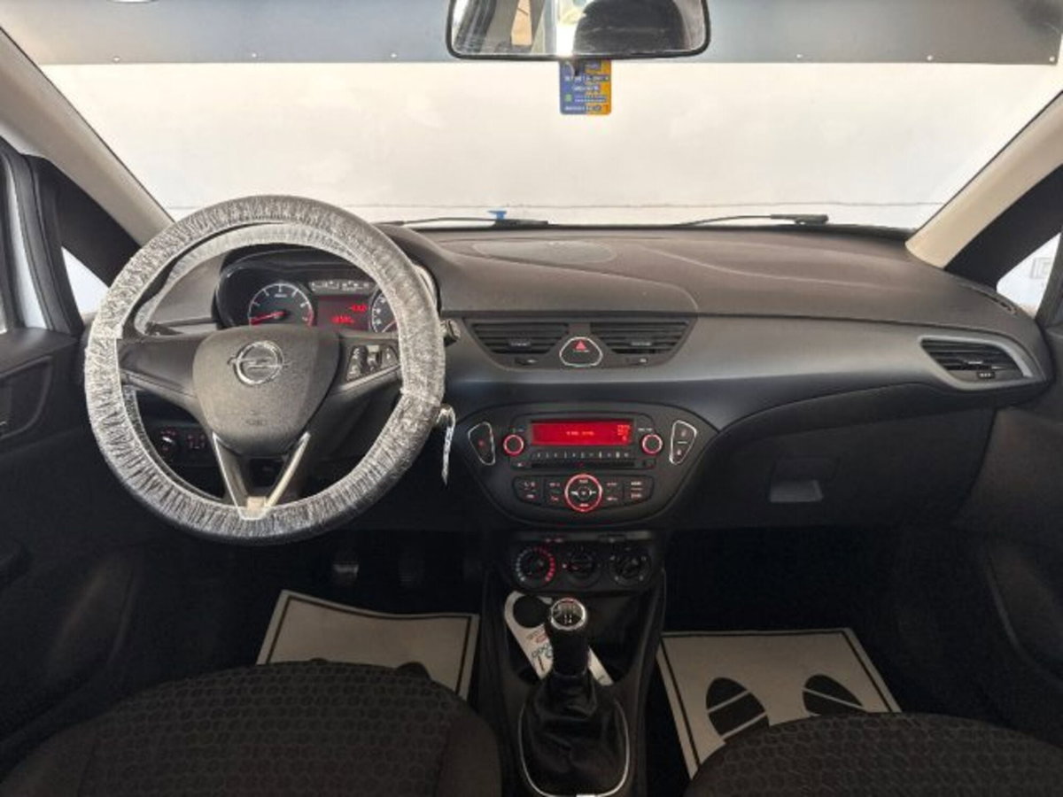 Opel Corsa 1.2 5 porte Innovation (19)
