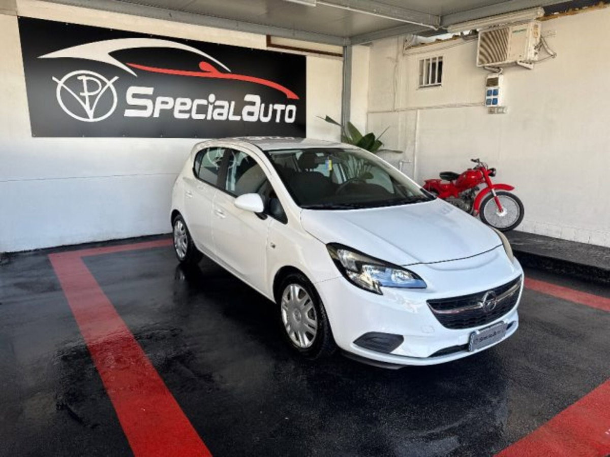 Opel Corsa 1.2 5 porte Innovation (2)