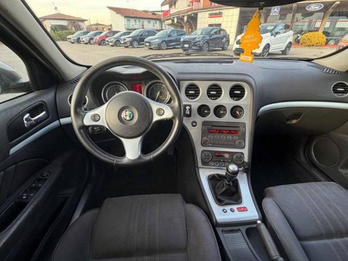 Alfa Romeo 159 1.9 JTS 16V Distinctive (10)
