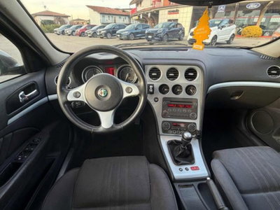 Alfa Romeo 159 1.9 JTS 16V Distinctive (10)