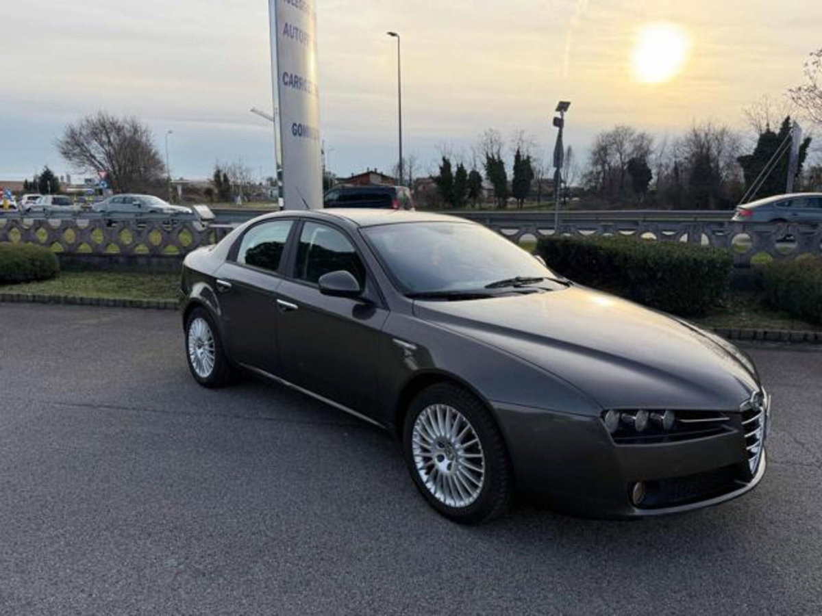 Alfa Romeo 159 1.9 JTS 16V Distinctive (3)