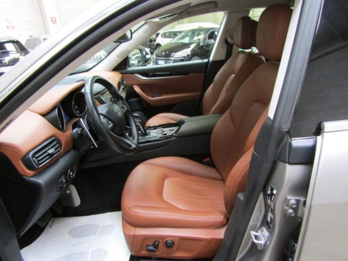 Maserati Levante Levante V6 AWD Granlusso (8)