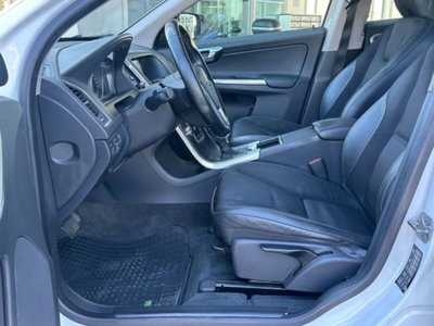 Volvo XC60 D4 AWD Geartronic R-design (12)