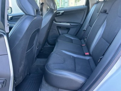 Volvo XC60 D4 AWD Geartronic R-design (15)
