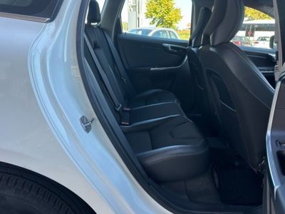 Volvo XC60 D4 AWD Geartronic R-design (16)