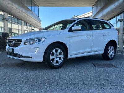 Volvo XC60 D4 AWD Geartronic R-design (3)