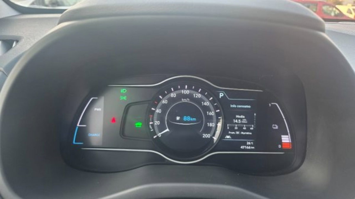 Hyundai Kona EV 64 kWh XPrime (18)