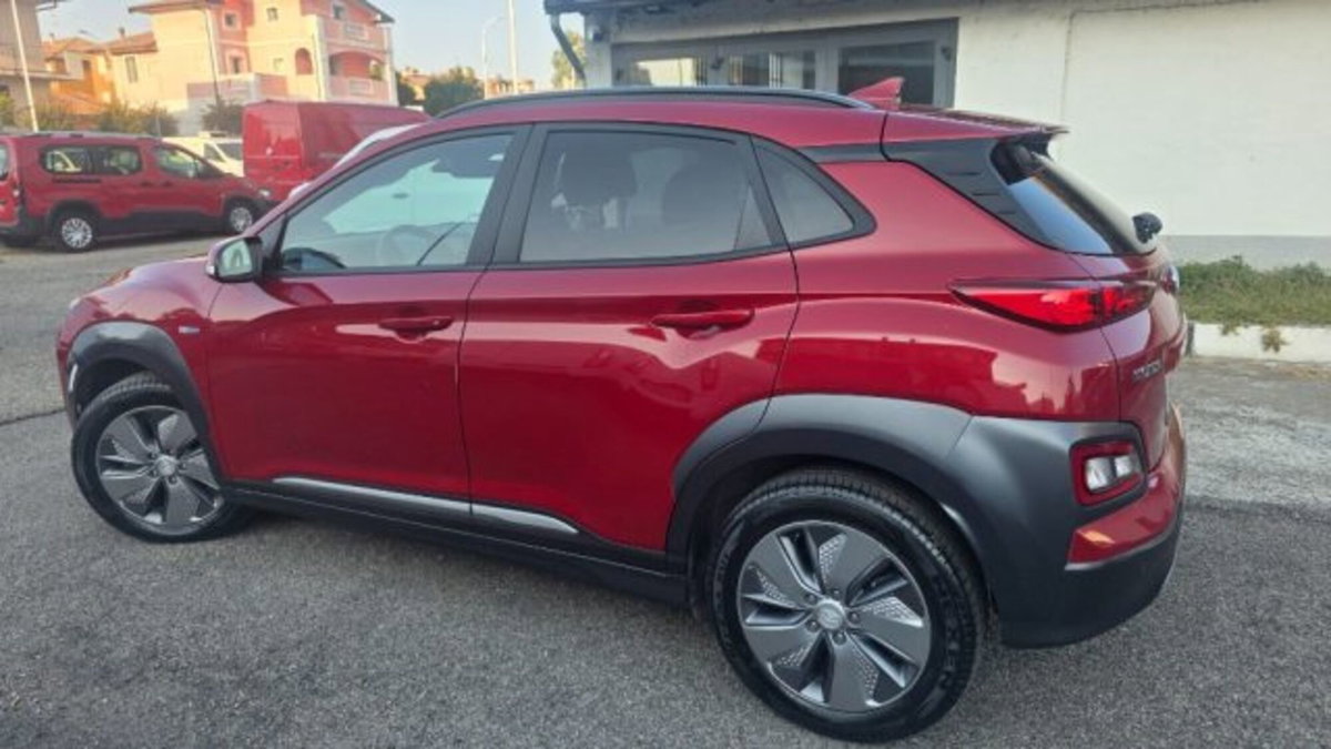 Hyundai Kona EV 64 kWh XPrime (2)