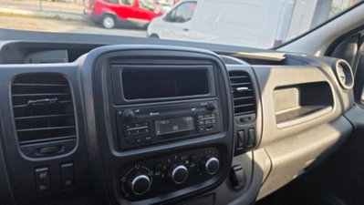 Renault Trafic Furgone T29 2.0 dCi 120CV PC-TN Furgone Ice Plus (10)