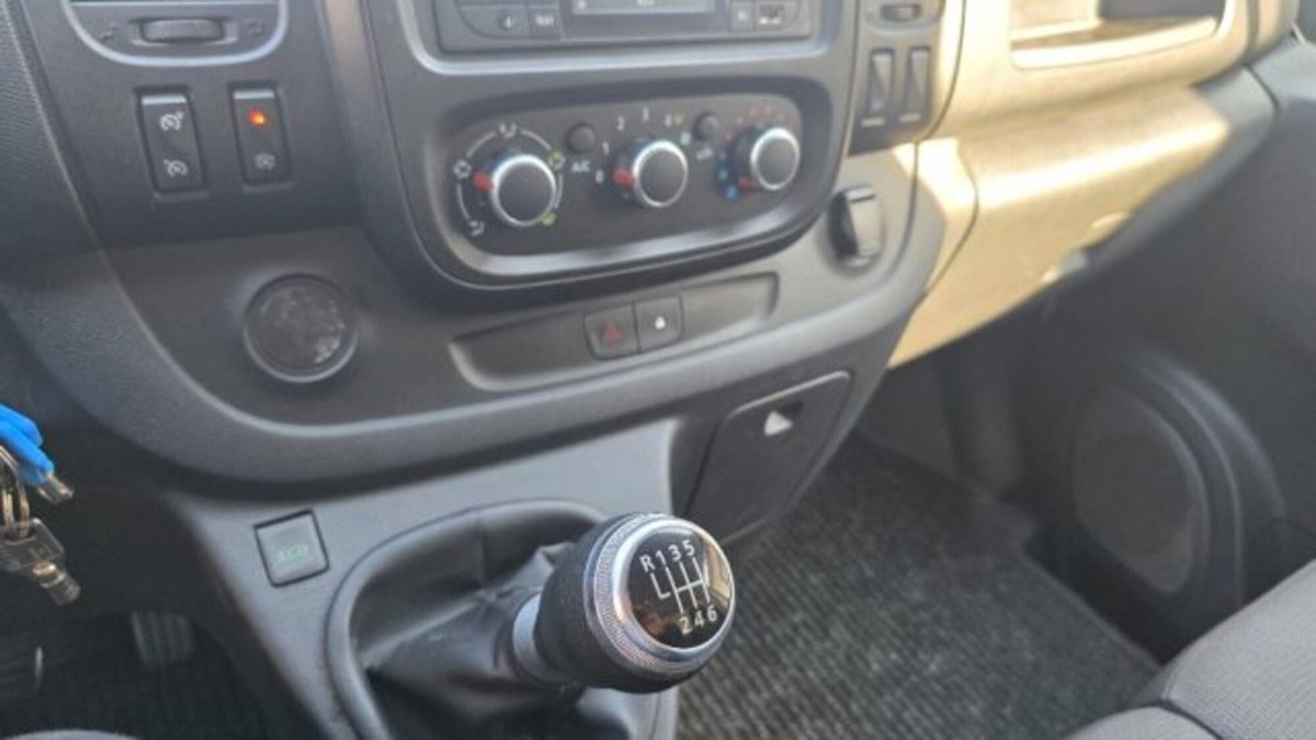 Renault Trafic Furgone T29 2.0 dCi 120CV PC-TN Furgone Ice Plus (11)