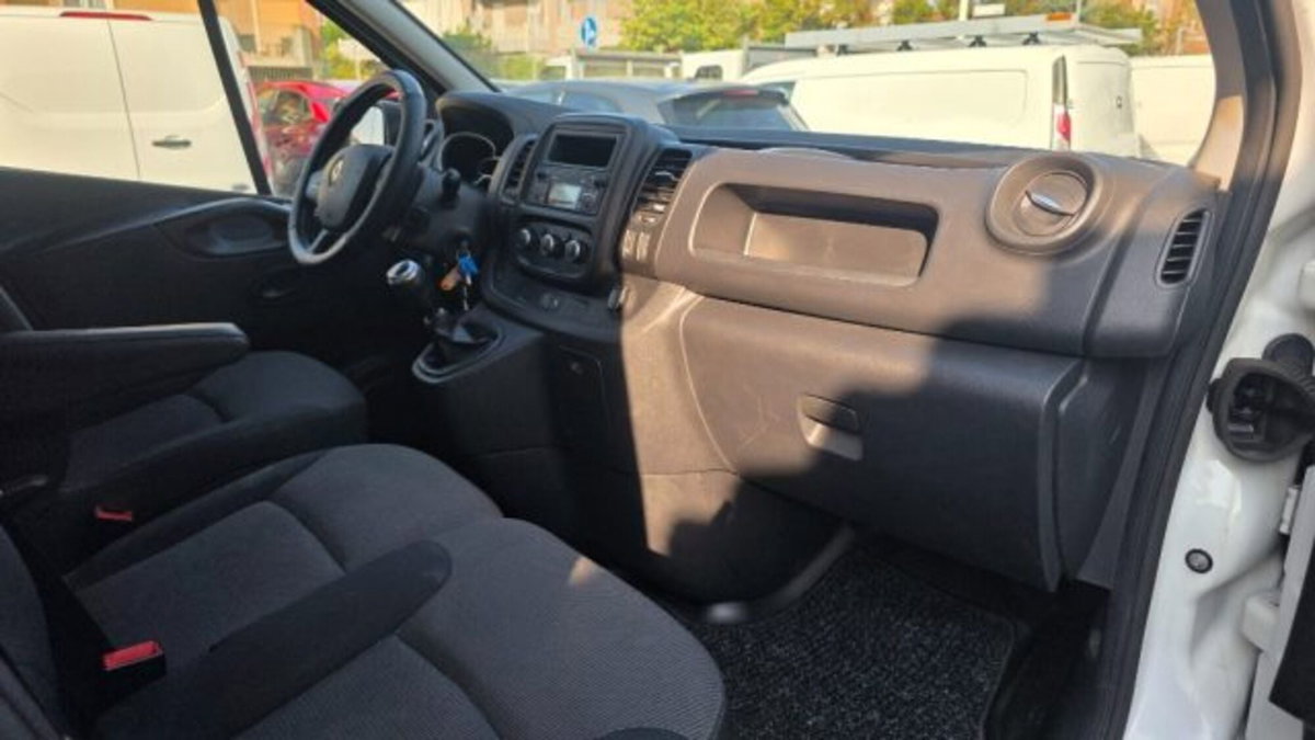 Renault Trafic Furgone T29 2.0 dCi 120CV PC-TN Furgone Ice Plus (9)