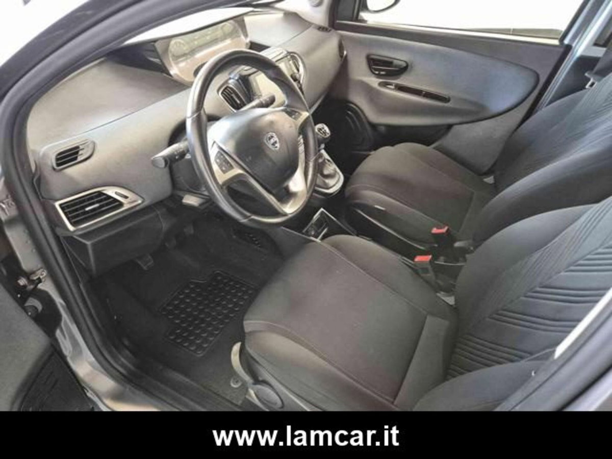 Lancia Ypsilon 1.0 FireFly 5 porte S&S Hybrid Gold Plus (15)