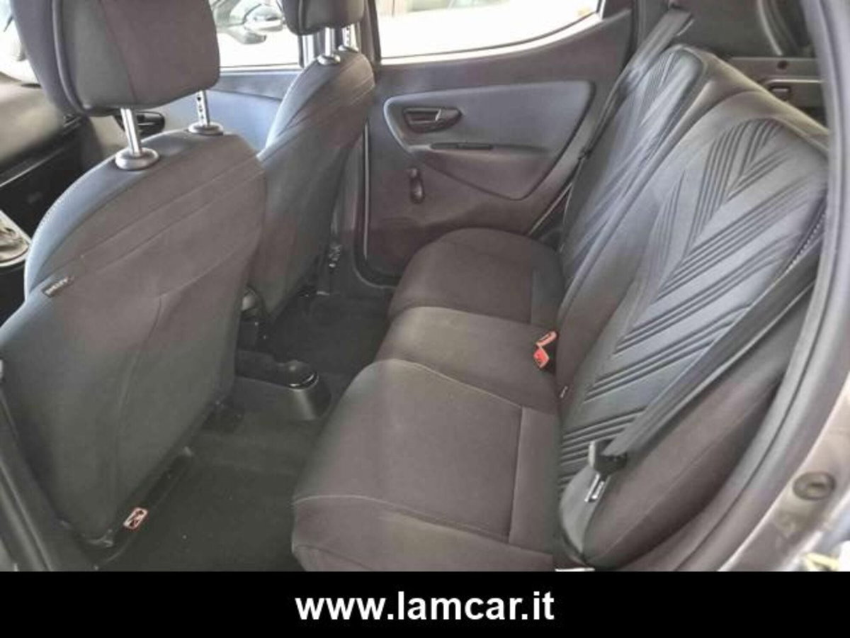 Lancia Ypsilon 1.0 FireFly 5 porte S&S Hybrid Gold Plus (20)