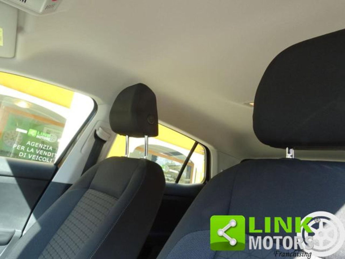 Volkswagen T-Cross 1.0 TSI 110 CV Sport (11)