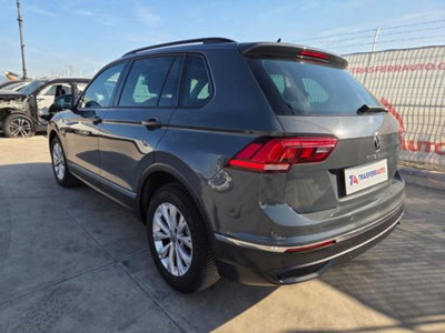 Volkswagen Tiguan 2.0 TDI 150 CV SCR DSG 4MOTION Life (3)