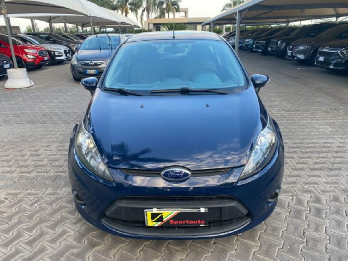 Ford Fiesta 1.4 TDCi 68CV 3 porte Titanium (11)