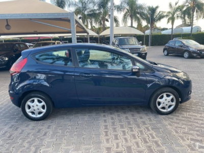 Ford Fiesta 1.4 TDCi 68CV 3 porte Titanium (13)