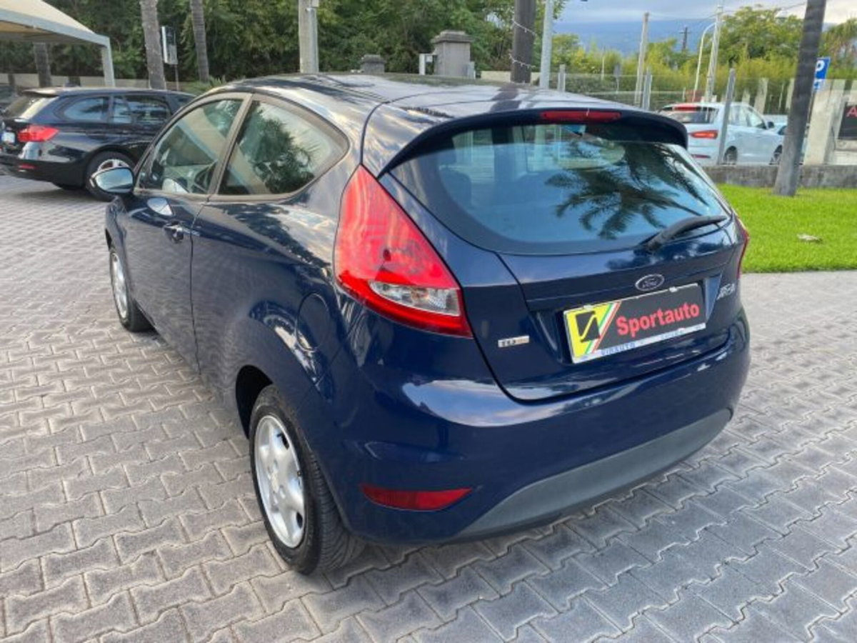 Ford Fiesta 1.4 TDCi 68CV 3 porte Titanium (17)