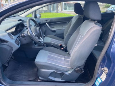 Ford Fiesta 1.4 TDCi 68CV 3 porte Titanium (6)