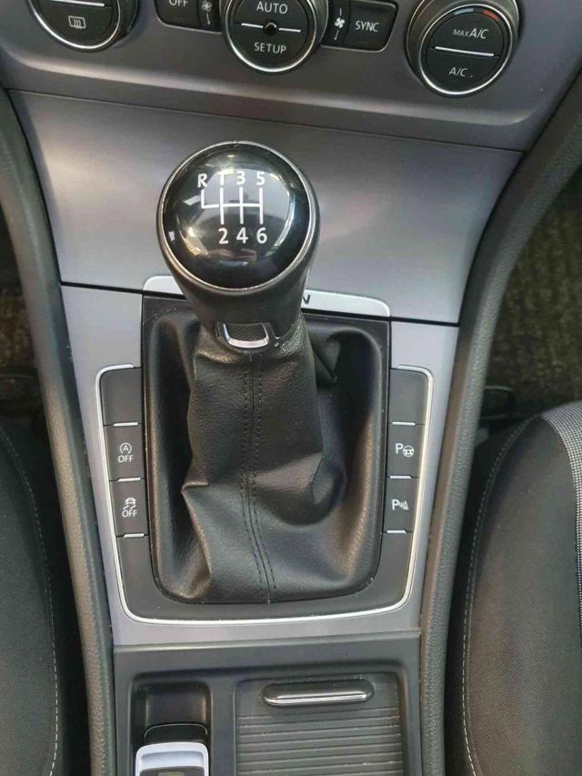 Volkswagen Golf 1.6 TDI 5p. 4MOTION Comfortline BlueMotion Technology (13)