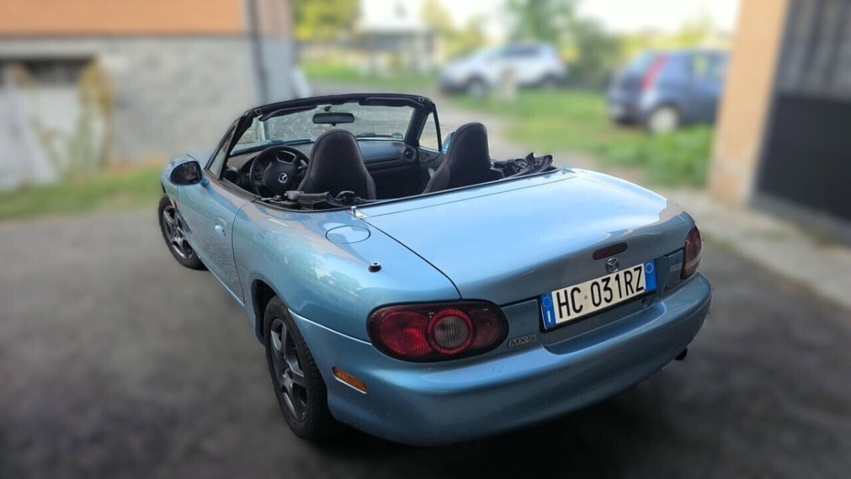 Mazda MX-5 1.6i 16V cat Rainbow (12)