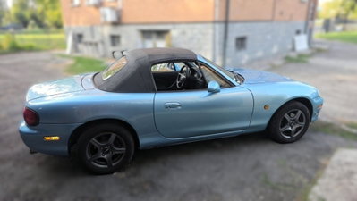 Mazda MX-5 1.6i 16V cat Rainbow (14)