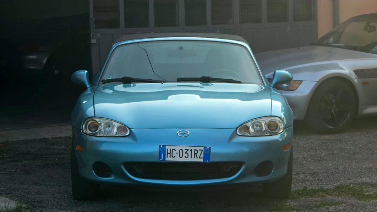 Mazda MX-5 1.6i 16V cat Rainbow (17)