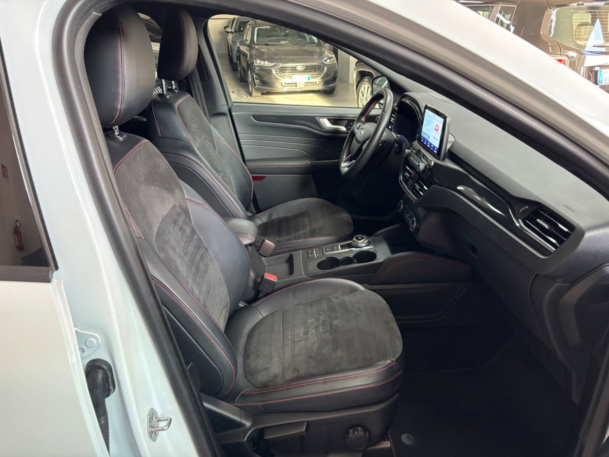 Ford Kuga 1.5 EcoBlue 120 CV aut. 2WD ST-Line X Design (12)