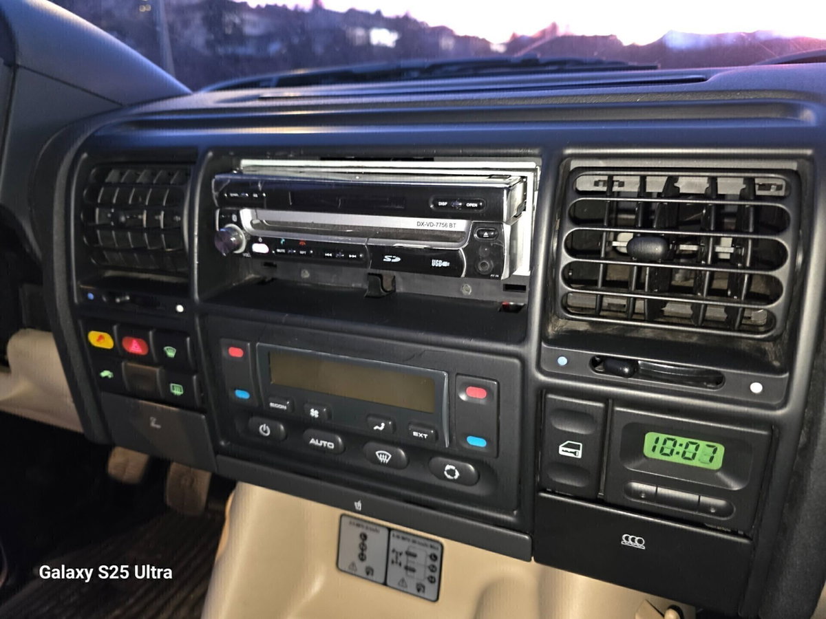 Land Rover Discovery 2.5 Td5 5 porte HSE (7)