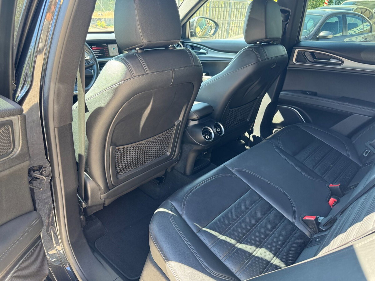 Alfa Romeo Stelvio Stelvio 2.2 Turbodiesel 210 CV AT8 Q4 Veloce (13)