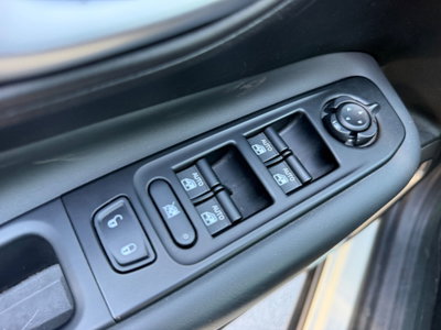 Jeep Renegade 1.6 Mjt 130 CV Limited (13)