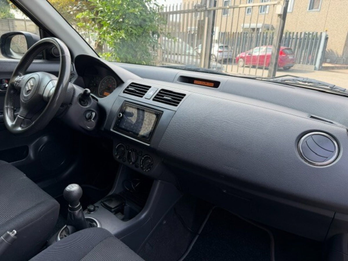 Suzuki Swift 1.3 4x4 5p. GL (14)