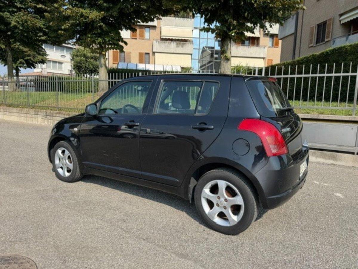 Suzuki Swift 1.3 4x4 5p. GL (7)