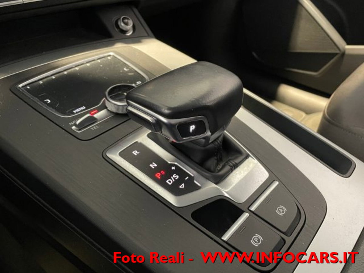 Audi Q5 35 TDI quattro S tronic Business (20)