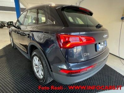Audi Q5 35 TDI quattro S tronic Business (4)