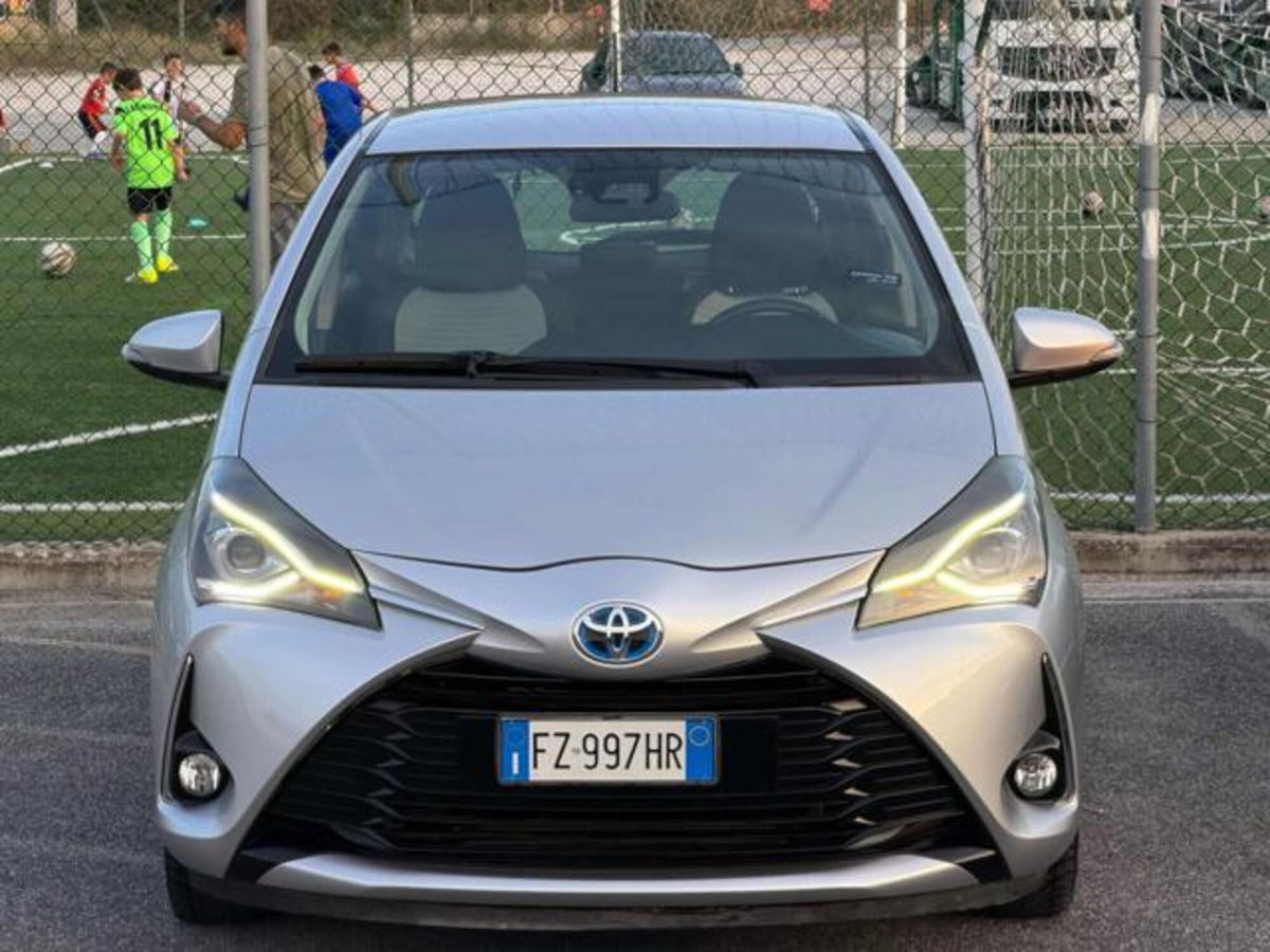 Toyota Yaris 1.5 Hybrid 5 porte Active Plus (18)