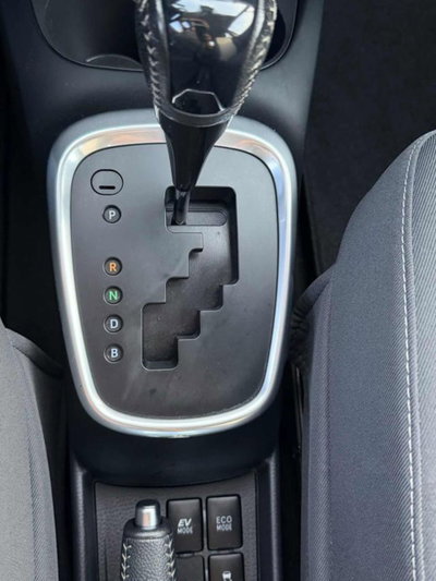 Toyota Yaris 1.5 Hybrid 5 porte Active Plus (6)