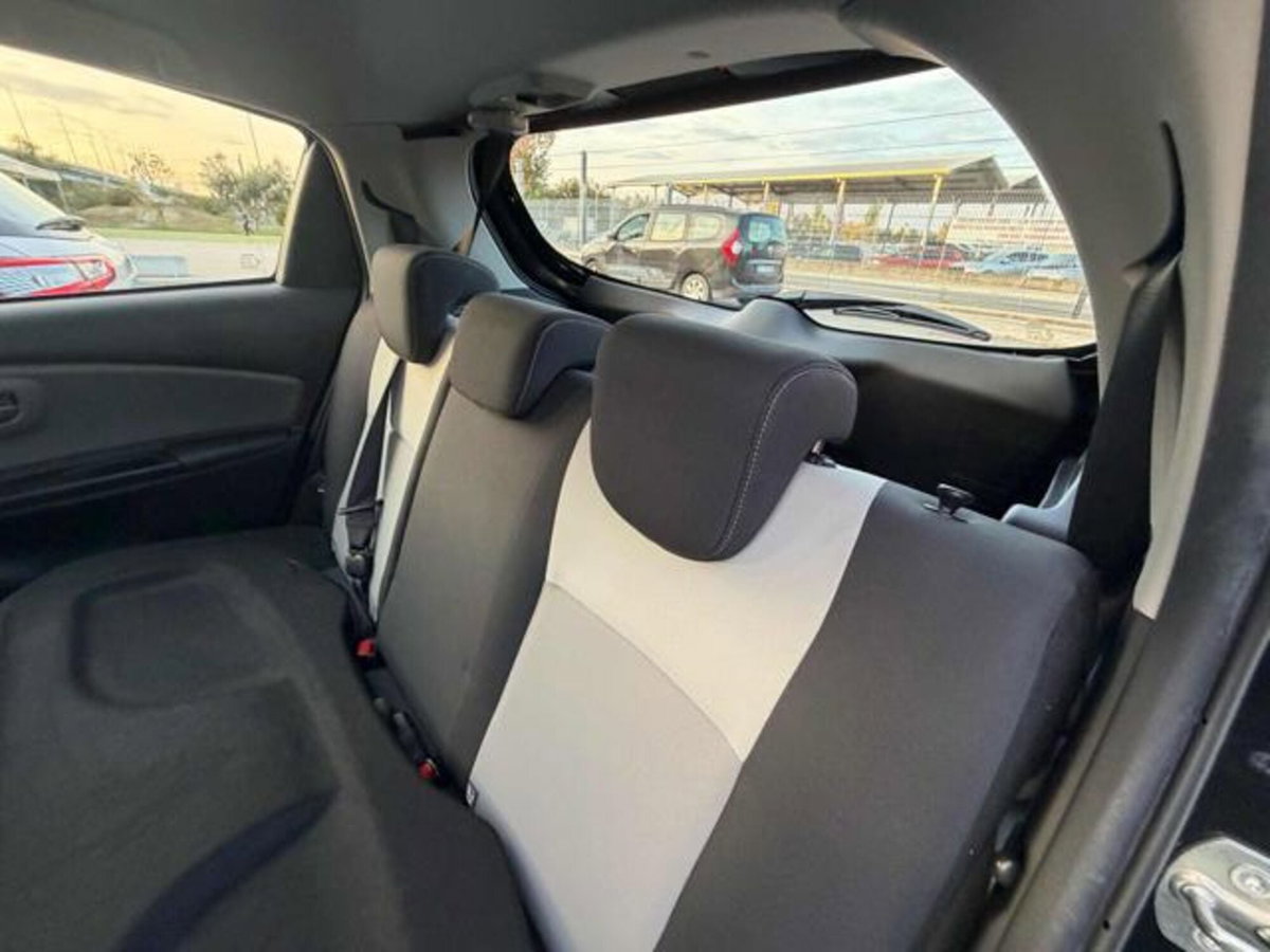 Toyota Yaris 1.5 Hybrid 5 porte Active Plus (7)