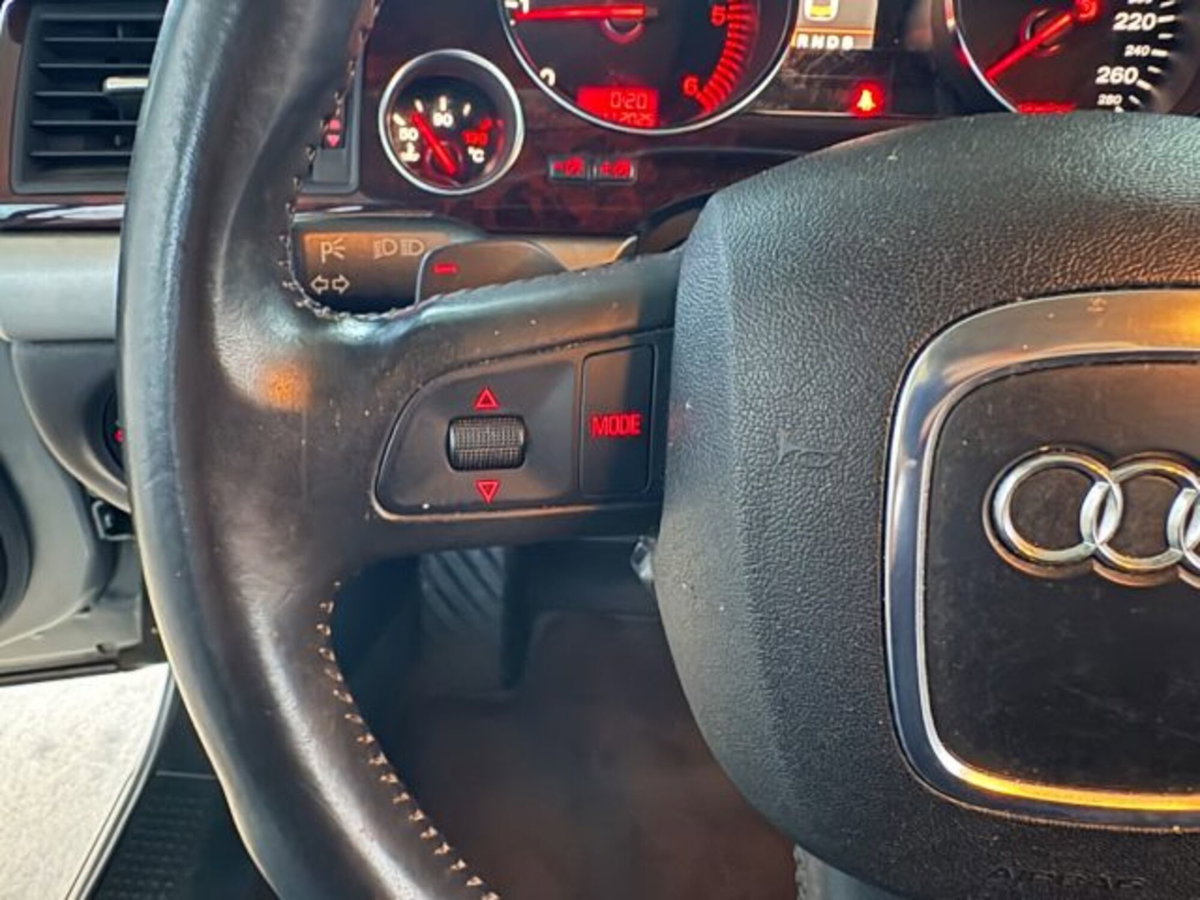 Audi A8 3.0 V6 TDI F.AP. quattro tiptronic (18)